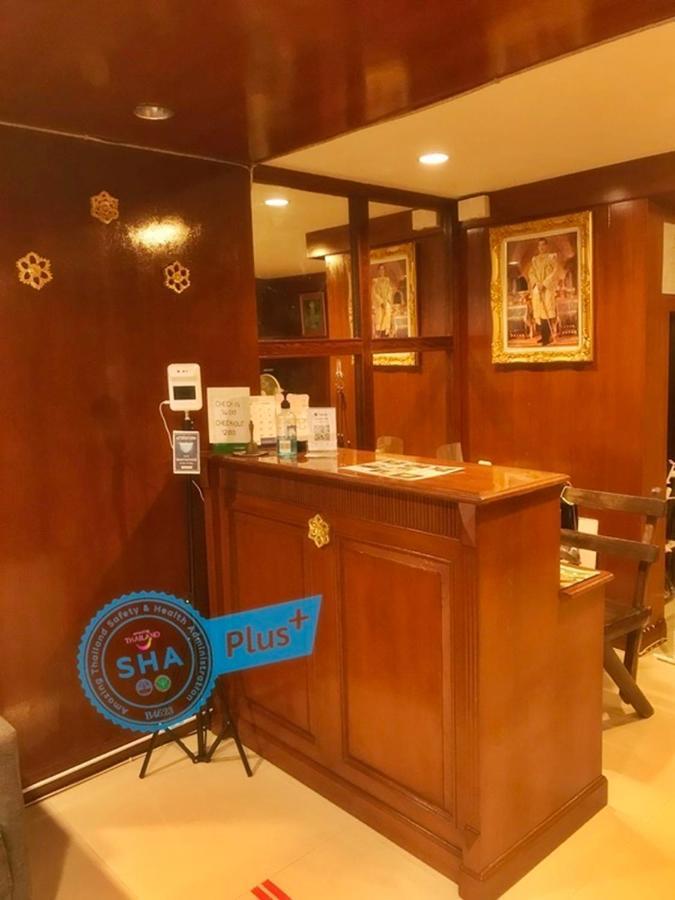 Готель Le Tanjong House Patong Екстер'єр фото