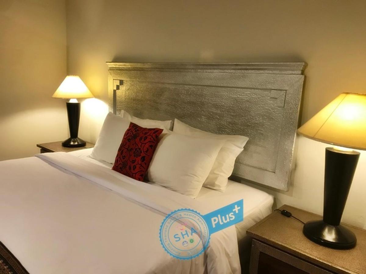 Готель Le Tanjong House Patong Екстер'єр фото