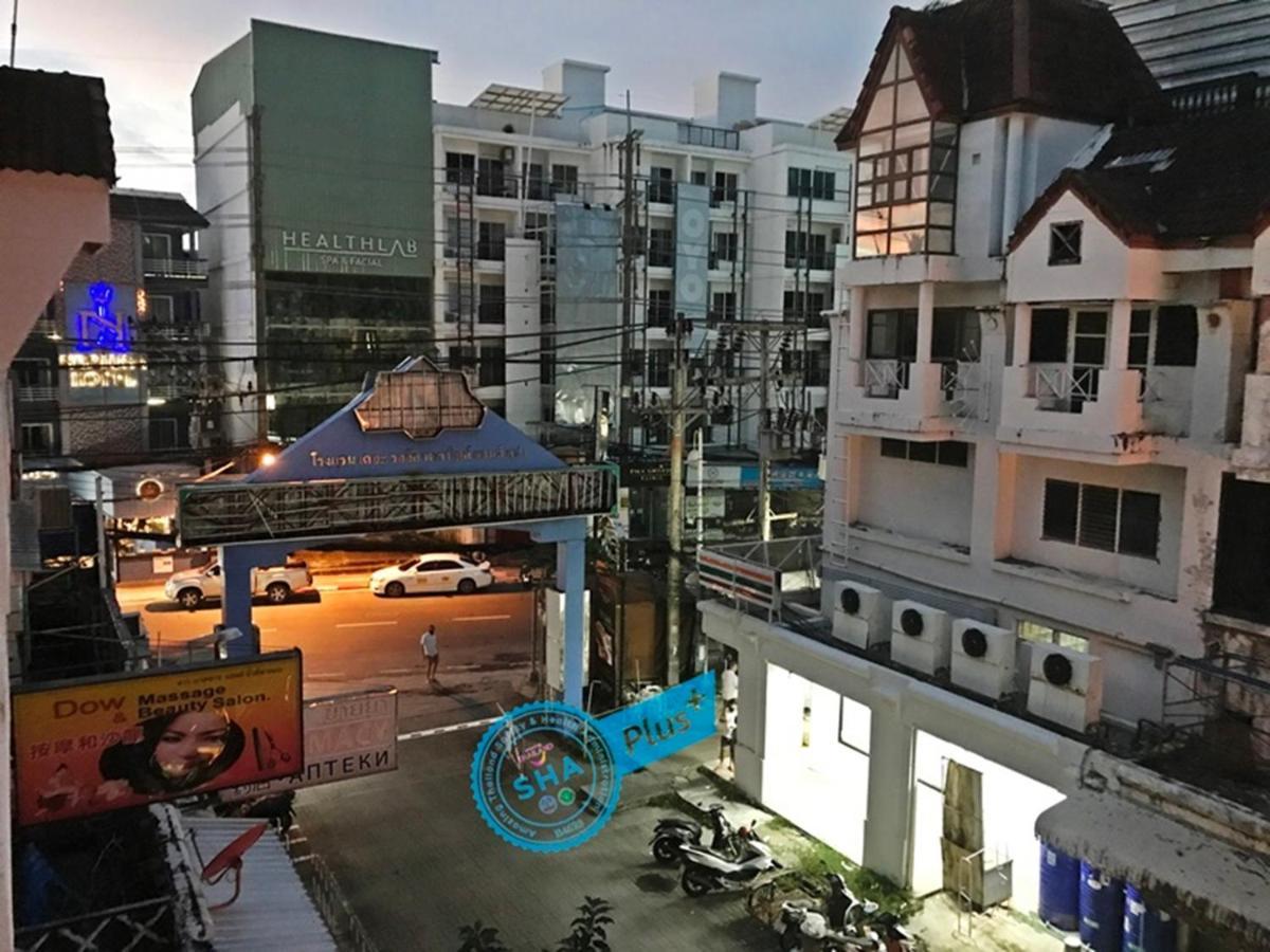 Готель Le Tanjong House Patong Екстер'єр фото